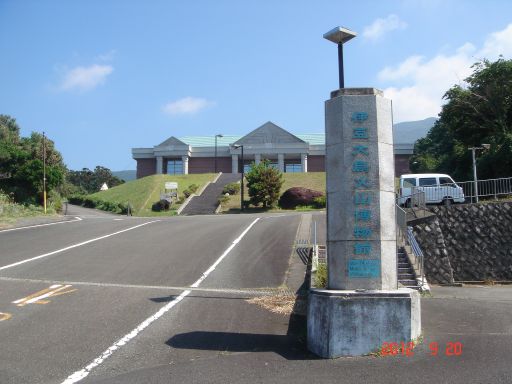 лʪ